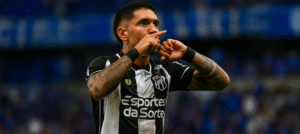 Cruzeiro perde para o Ceará, quebra sequência de vitórias e vê liderança ameaçada